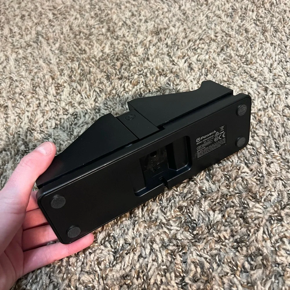 XBox One Game Control Holder & Charger